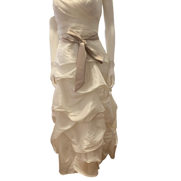 Bill Levkoff White Ruffle Tiered Sleeveless Maxi Wedding Dress * STAINED! * 8 - Picture 2 of 16